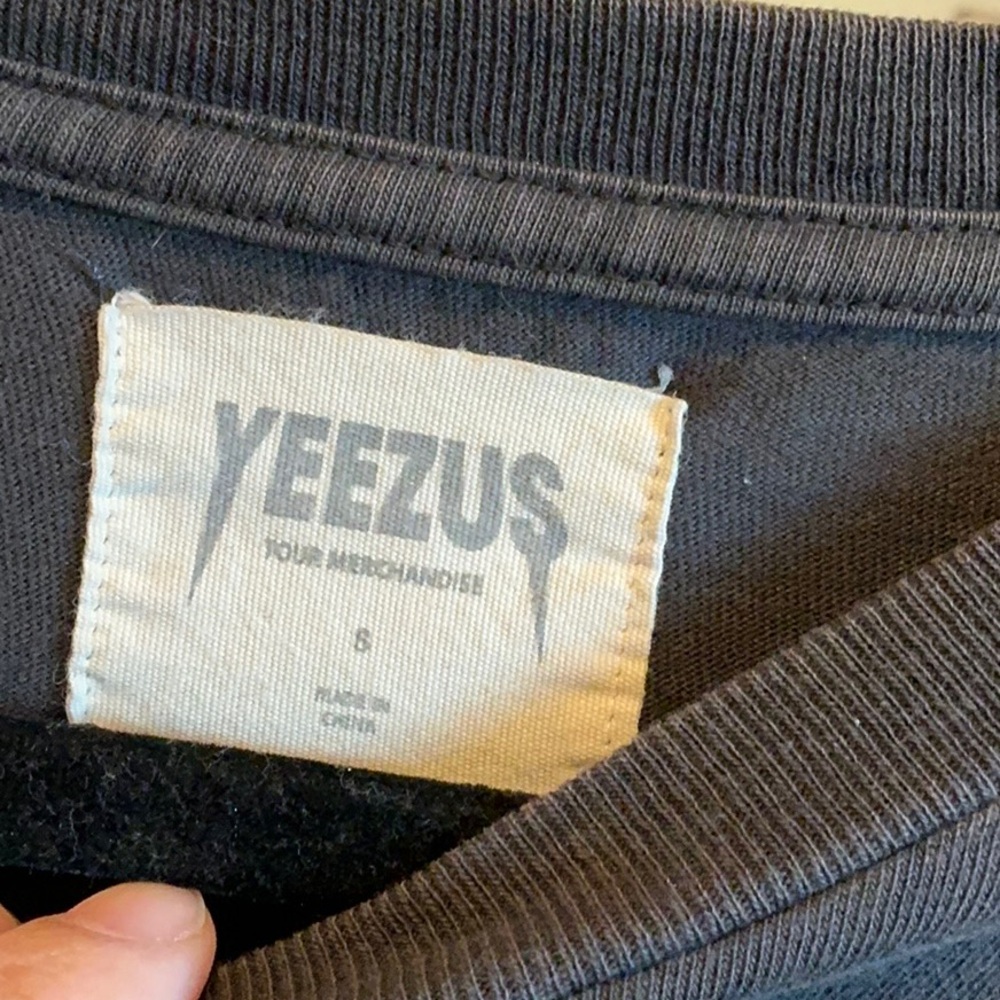 Yeezy Black Graphic Tee with Skull Headdress Print vtg - Picture 8 of 10